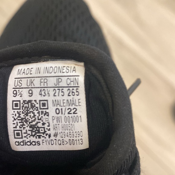 Adidas runners - Picture 3 of 3